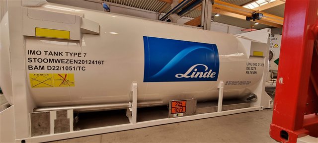 Linde Tankcontainer in der Werkhalle