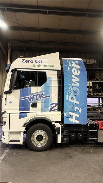 H2 Power LKW mit Wasserstoffmotiv